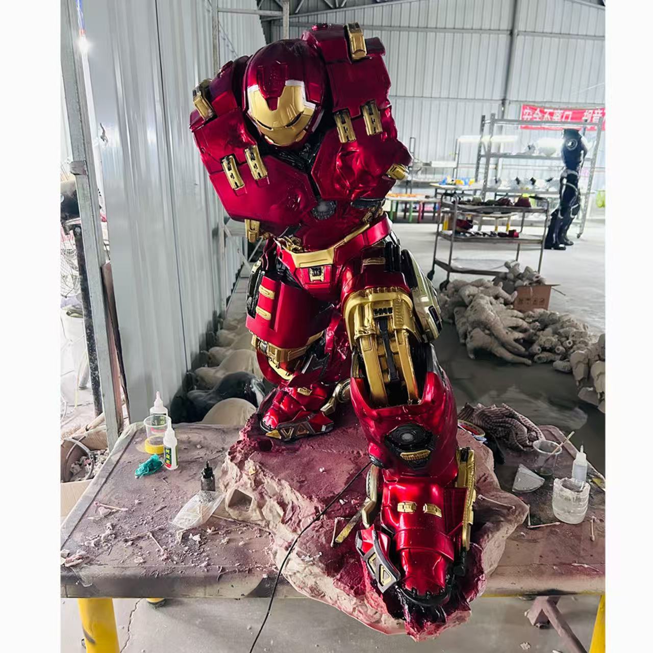 Hulkbuster 1:4